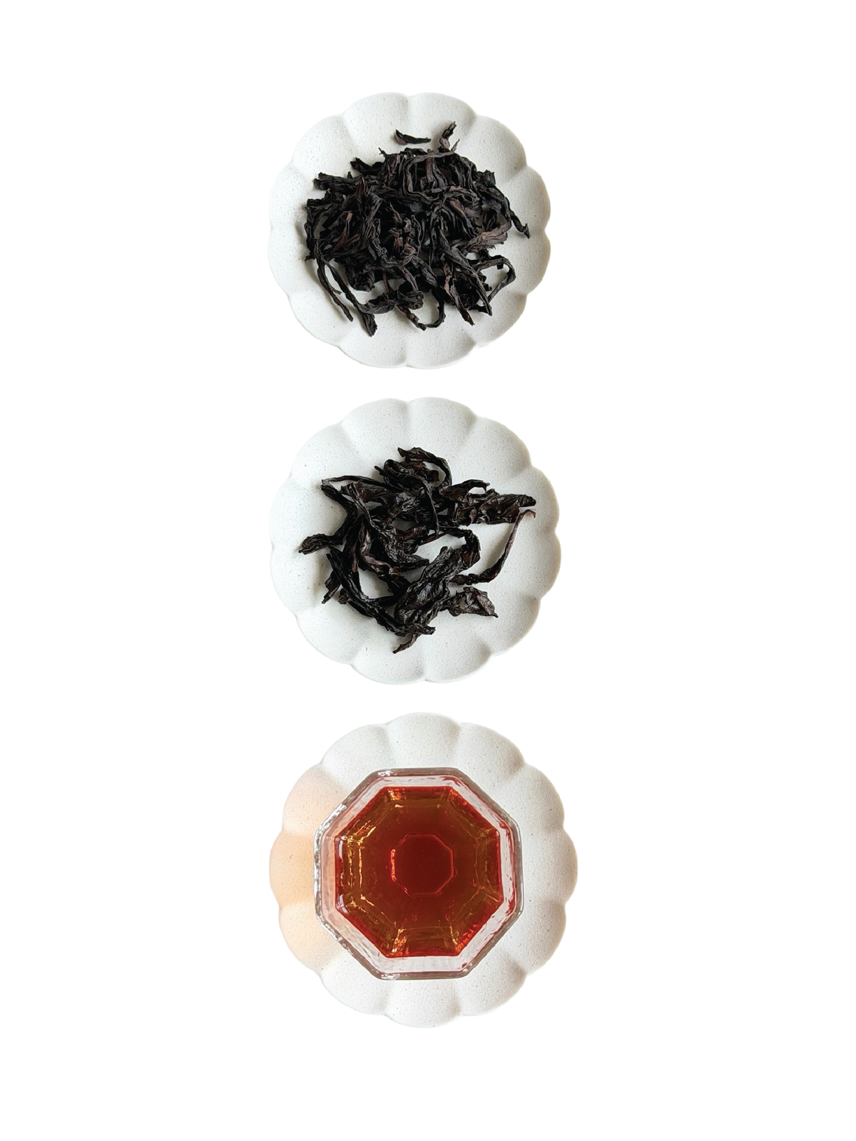 Shui Xian - Wuyi Rock Oolong, showing the dry leaf, wet leaf and the tea liquor. Tea liquor is a nice reddish amber and absolutely fragrant. 